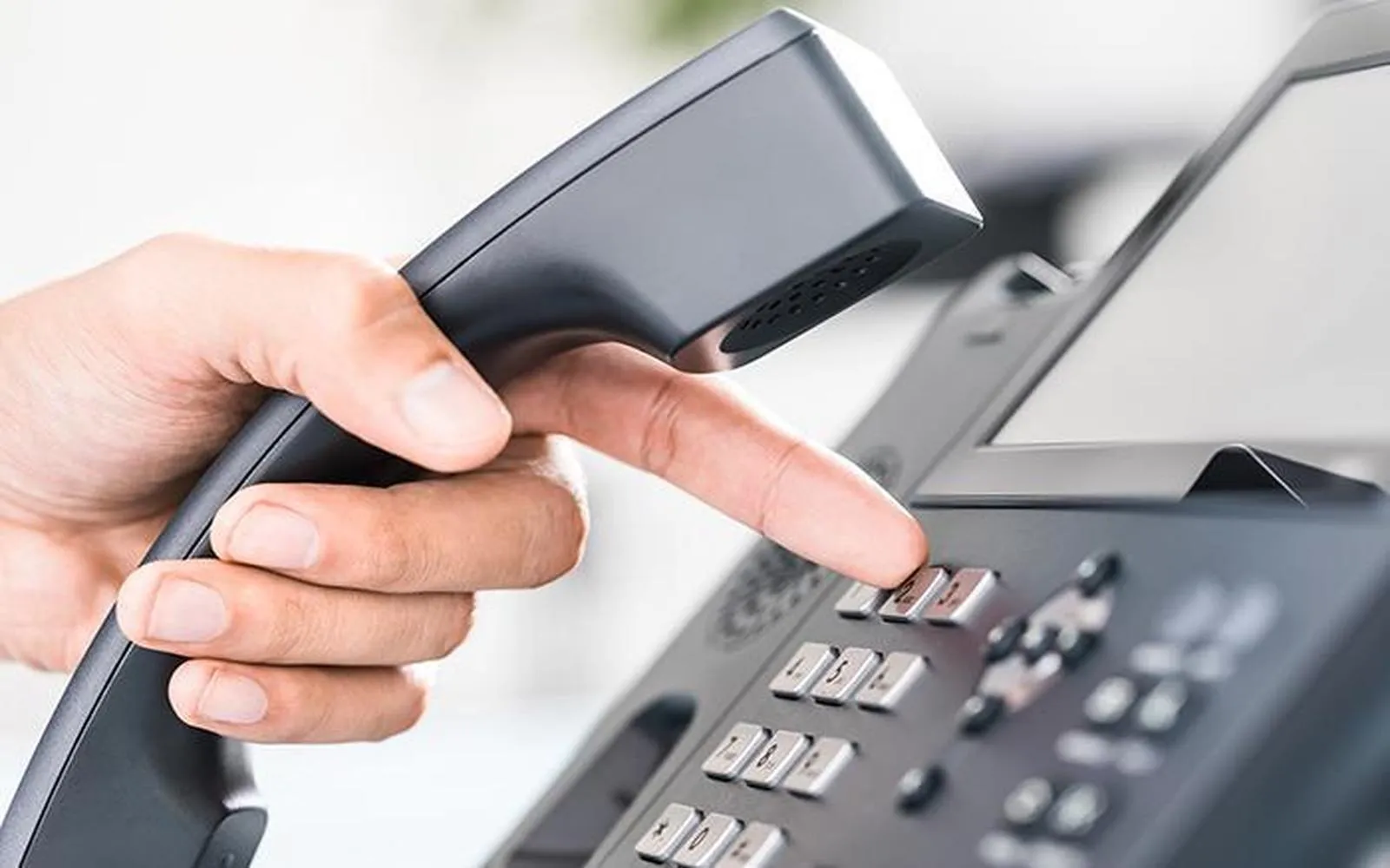 Revolutionize Your Communication: Best Business Phone Solutions for 2025 and the Future