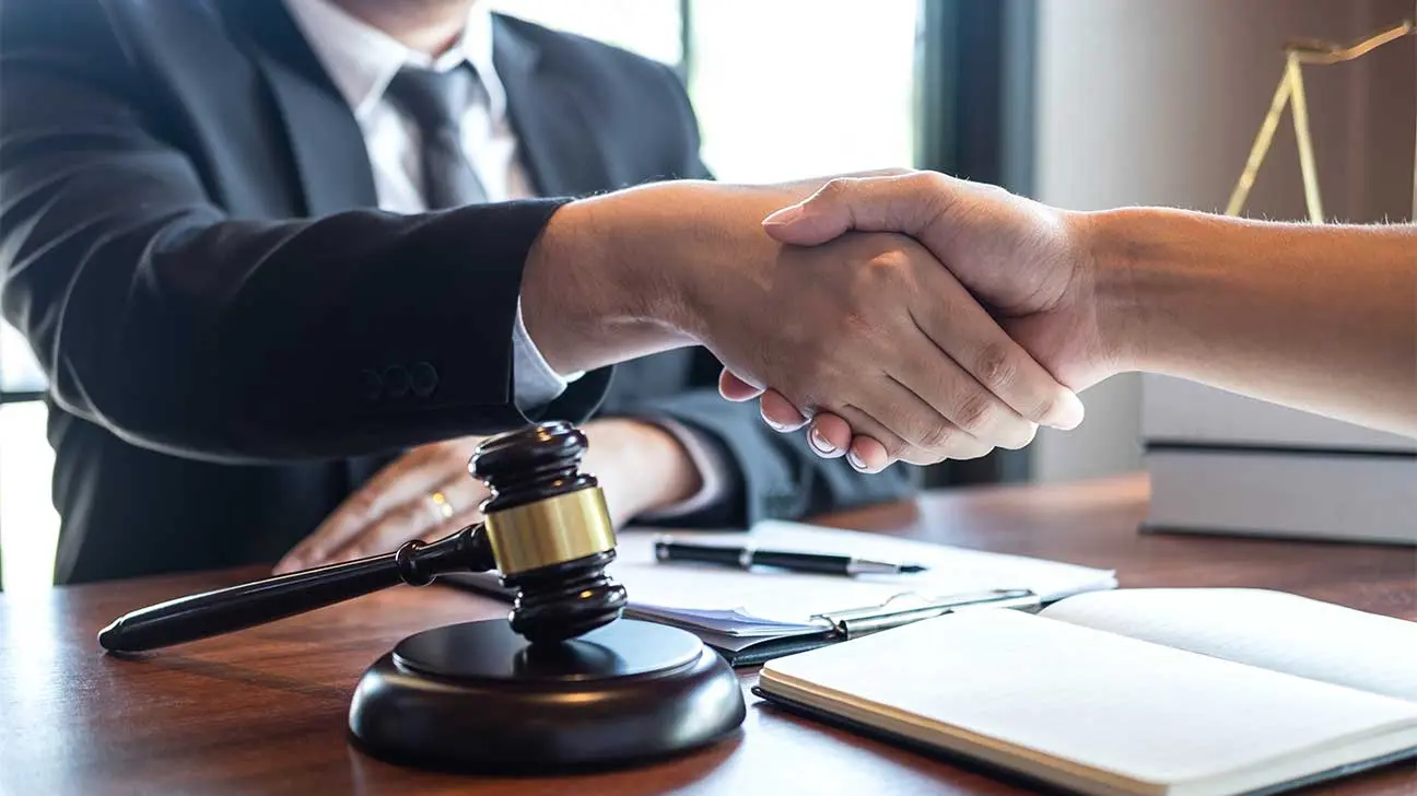 5 Mistakes to Avoid When Hiring a Personal Injury Attorney